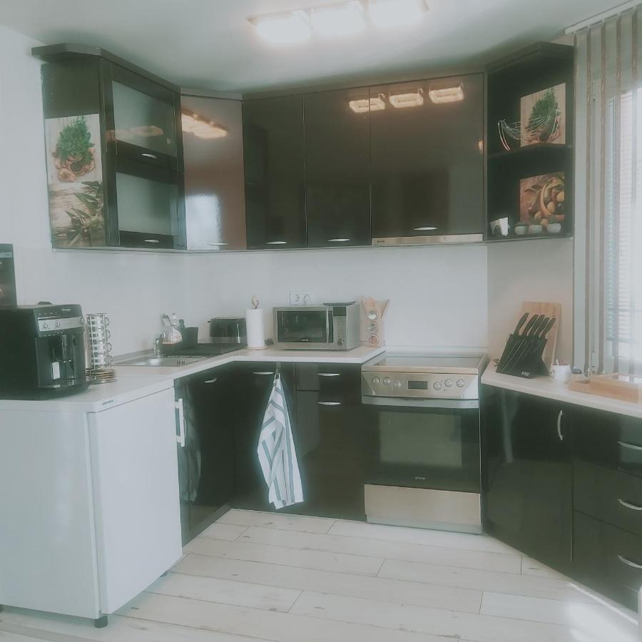 Saint Nicholas Varna Lovely 2 Bedroom Apartment With Sunny Garden Extérieur photo