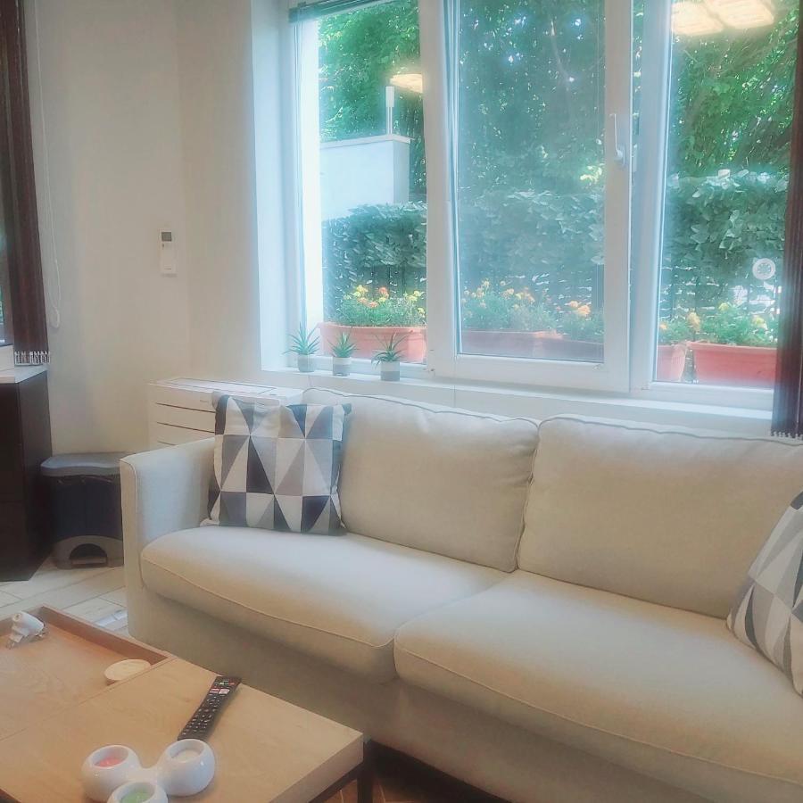 Saint Nicholas Varna Lovely 2 Bedroom Apartment With Sunny Garden Extérieur photo