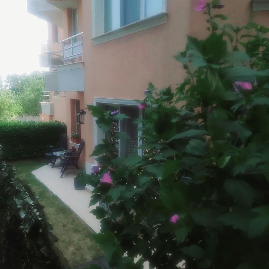 Saint Nicholas Varna Lovely 2 Bedroom Apartment With Sunny Garden Extérieur photo